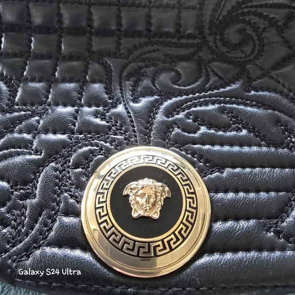 Versace - Picture 6 of 16